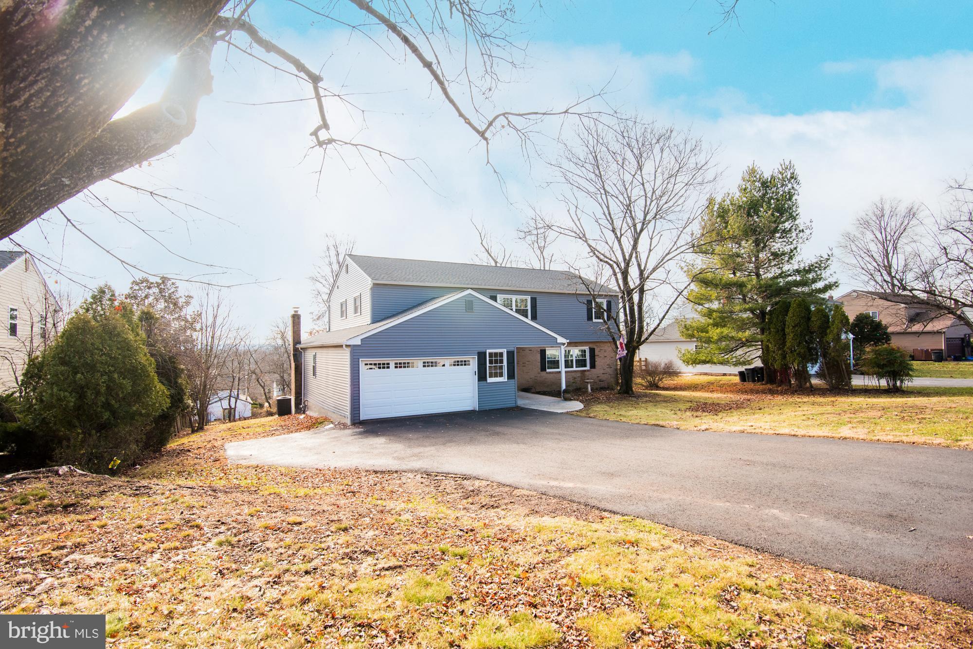 736 Mockingbird Ln