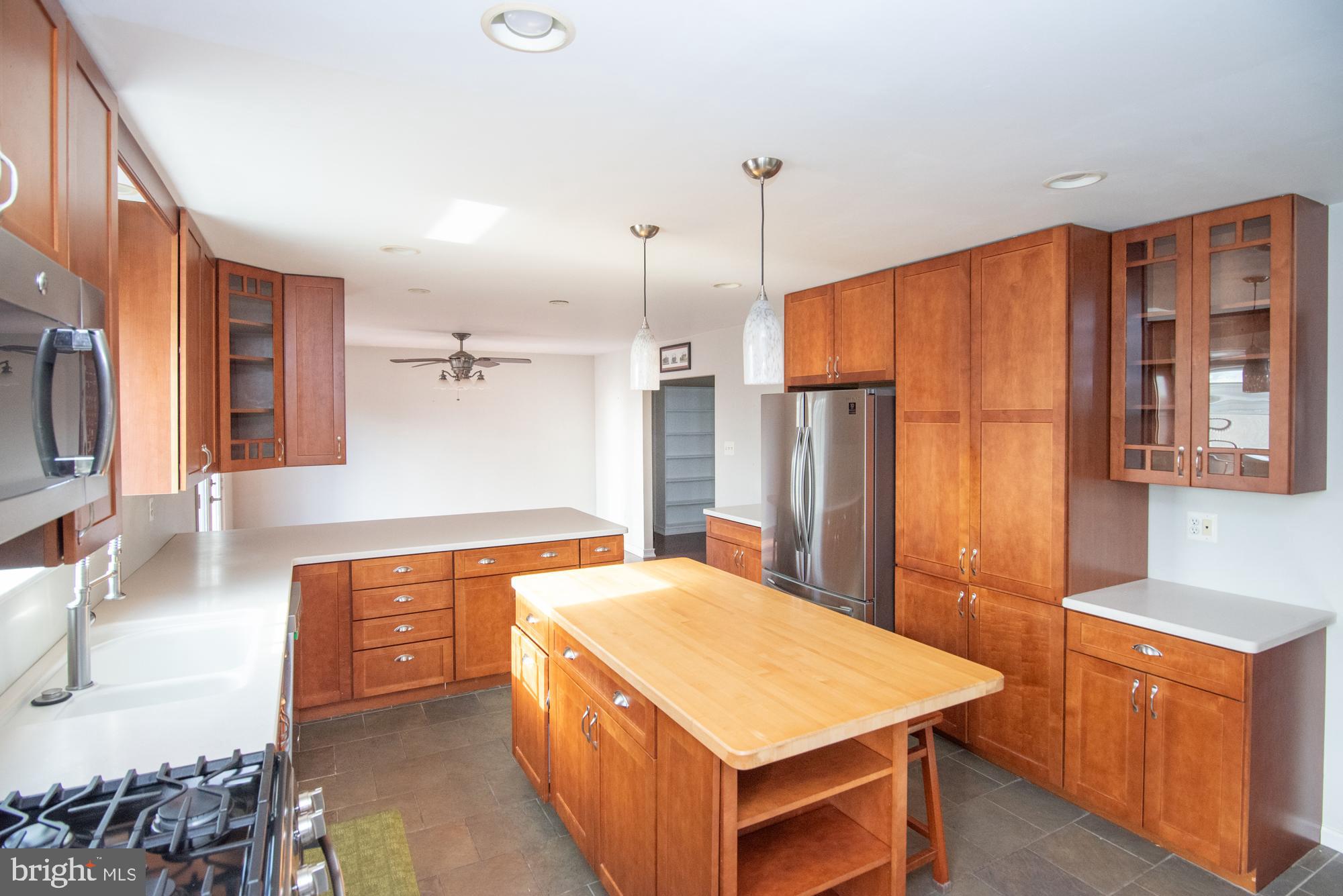 736 Mockingbird Ln