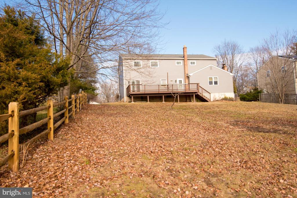 736 Mockingbird Ln