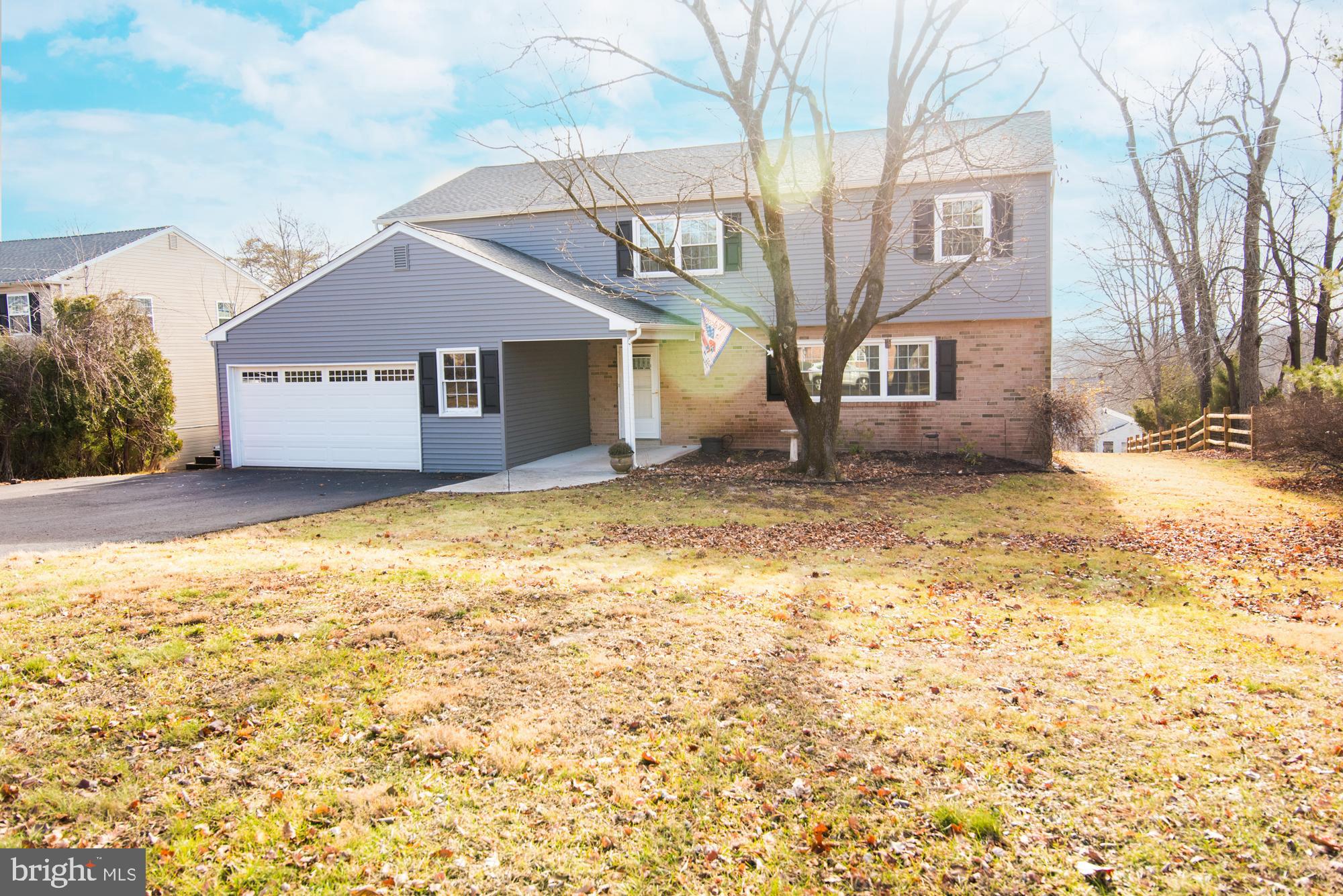 736 Mockingbird Ln