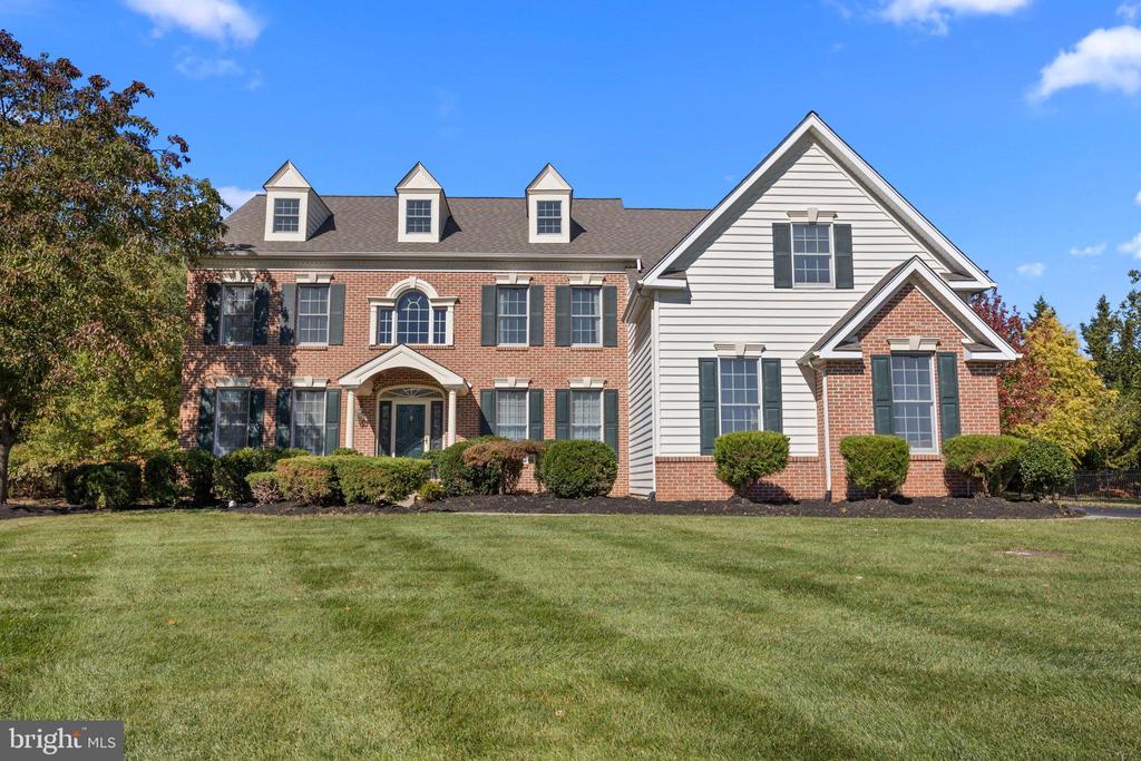 1120 KINGSLEY HALL DRIVE