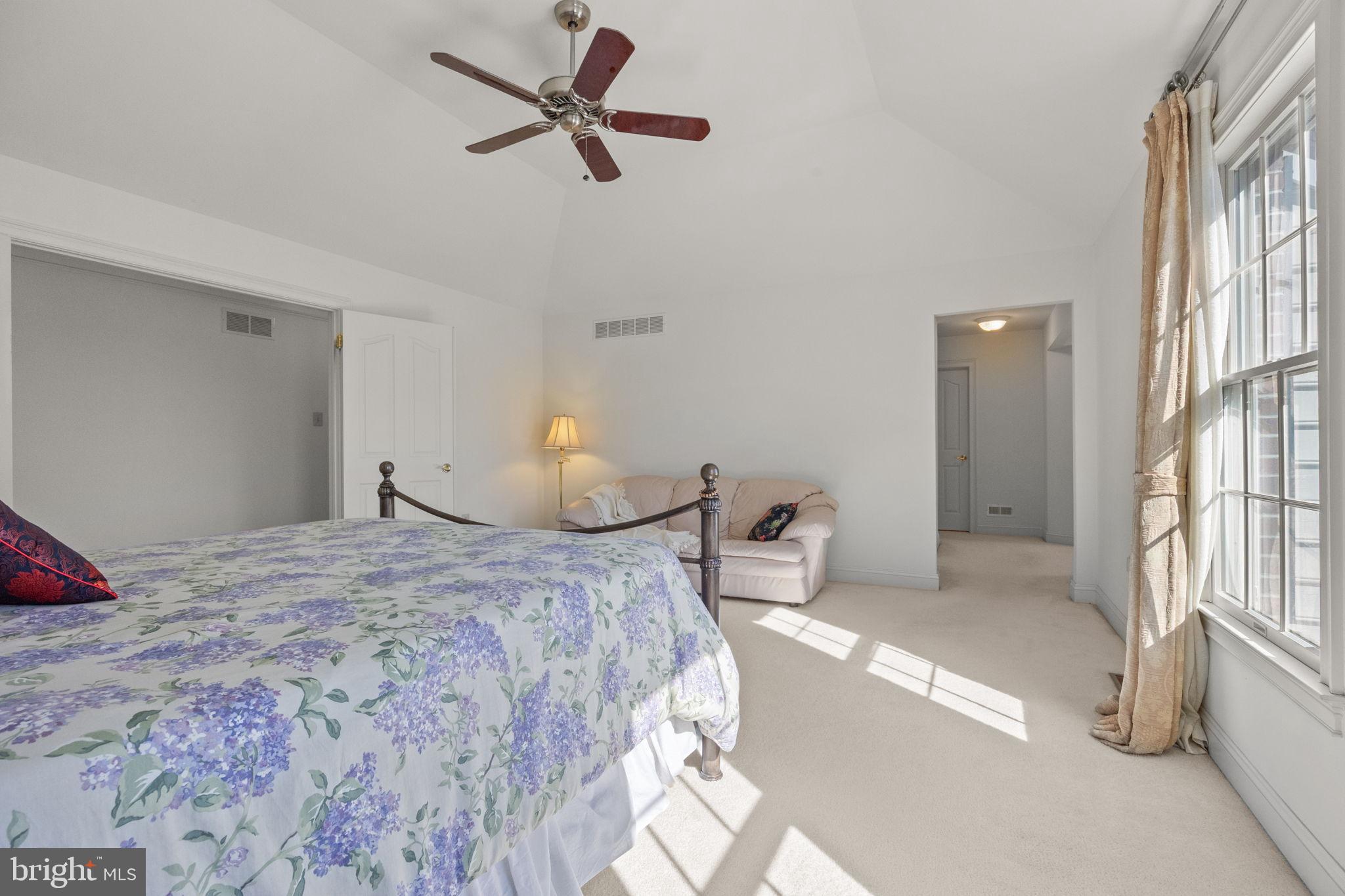 1120 KINGSLEY HALL DRIVE