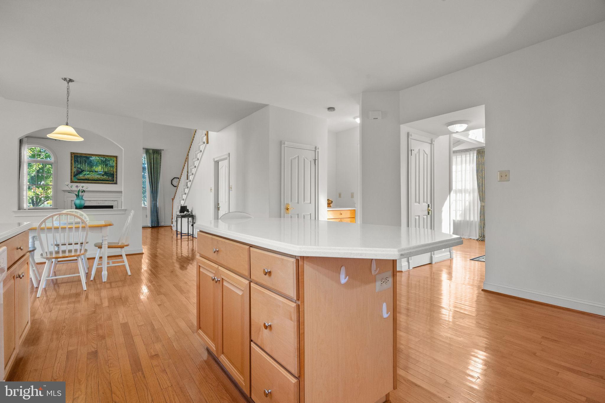 1120 KINGSLEY HALL DRIVE