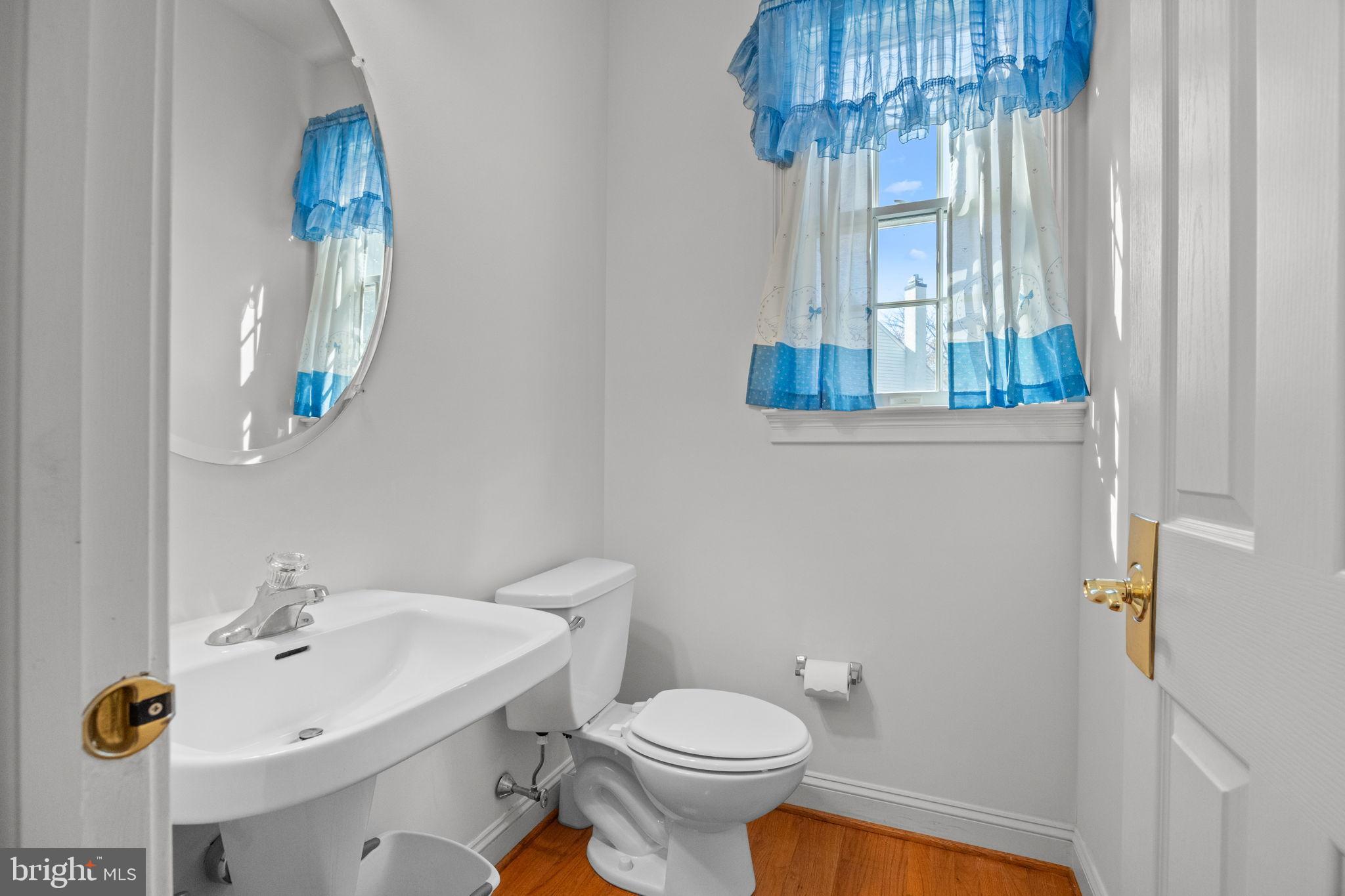 1120 KINGSLEY HALL DRIVE