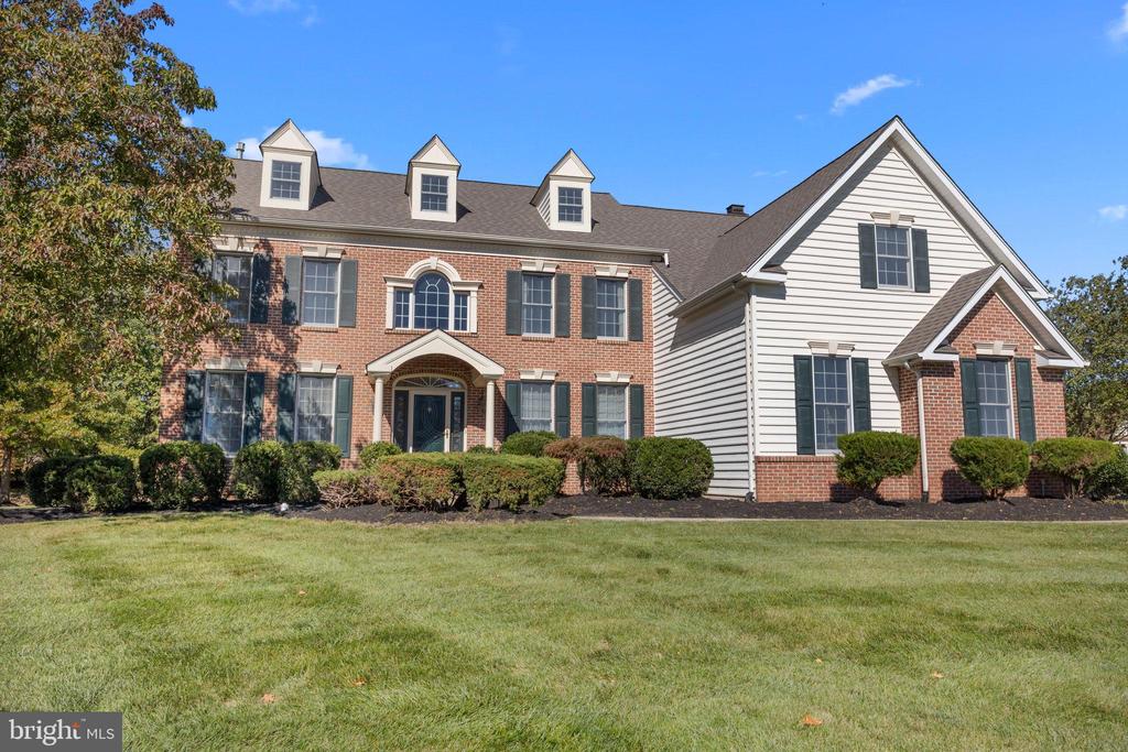 1120 KINGSLEY HALL DRIVE