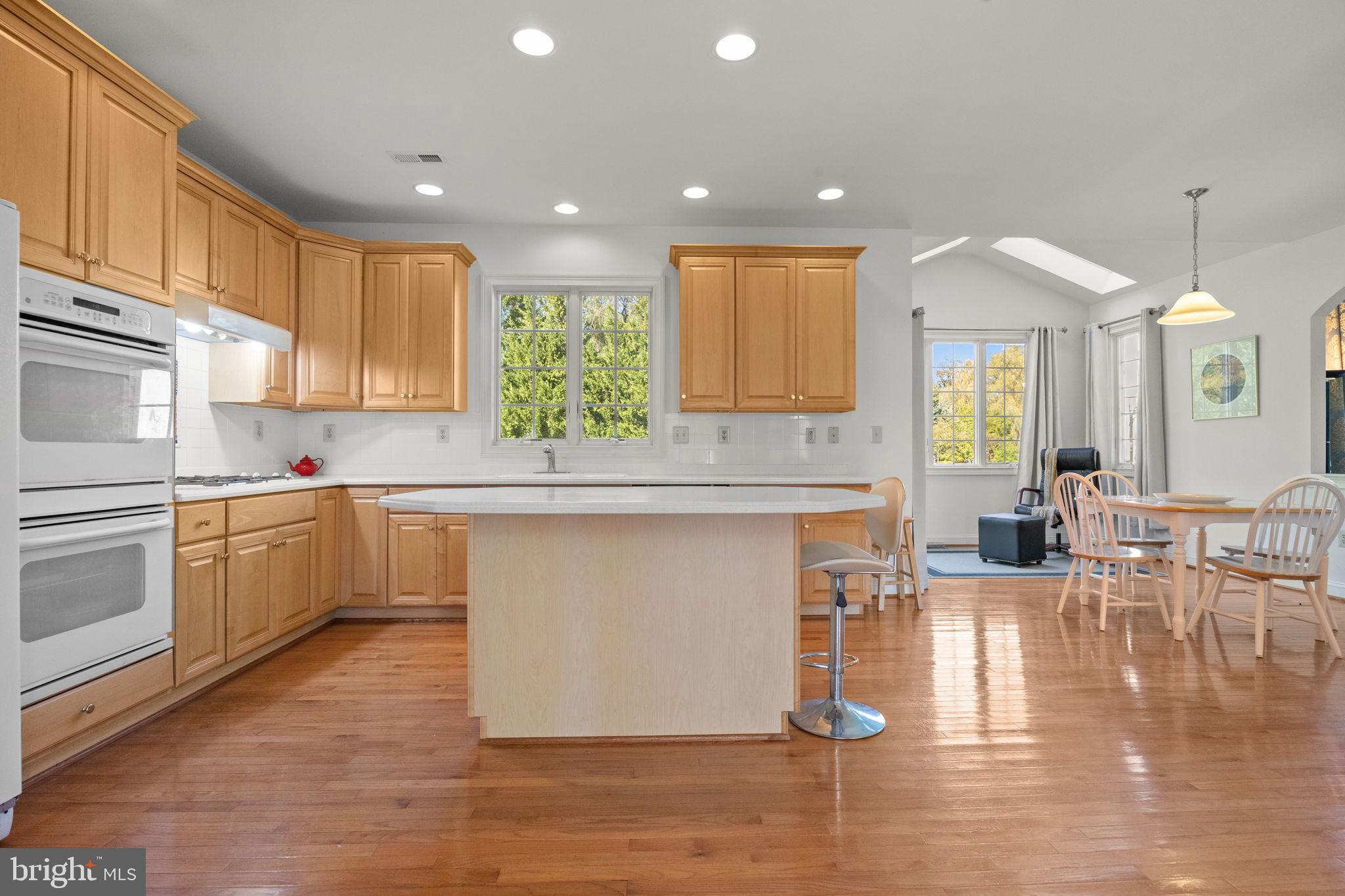 1120 KINGSLEY HALL DRIVE