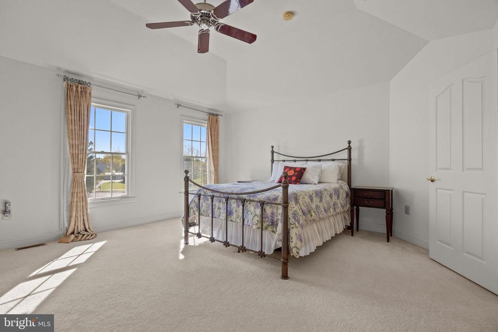 1120 KINGSLEY HALL DRIVE