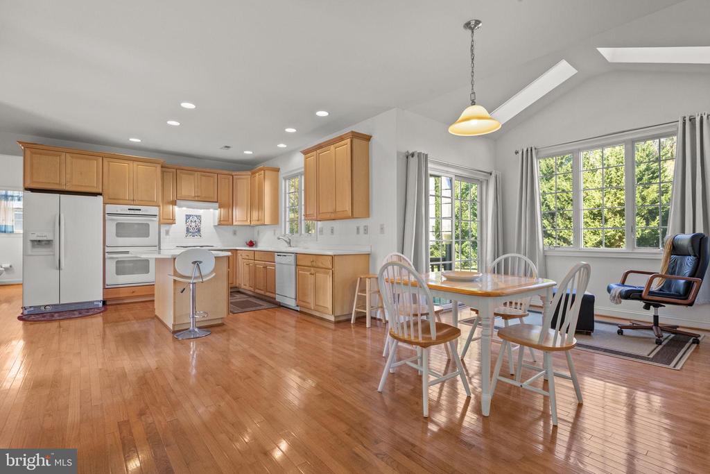 1120 KINGSLEY HALL DRIVE