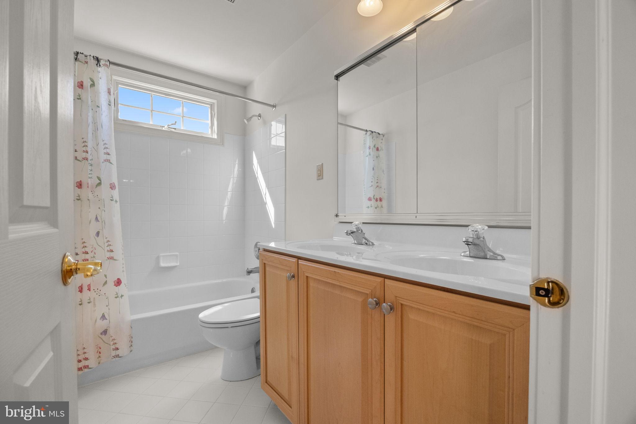 1120 KINGSLEY HALL DRIVE