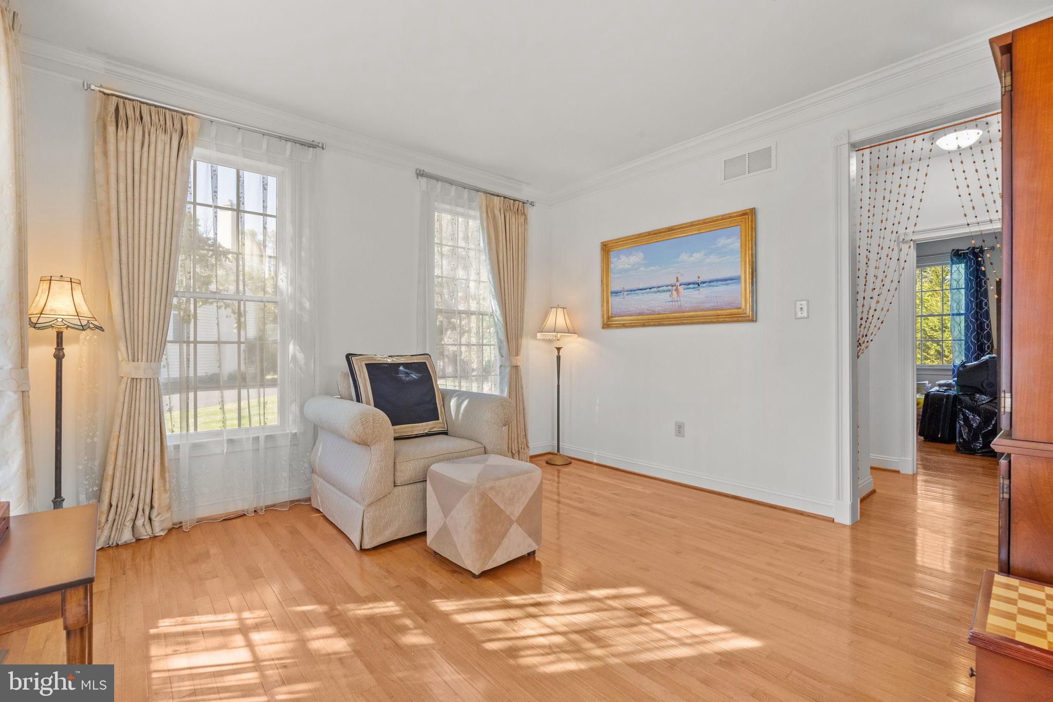 1120 KINGSLEY HALL DRIVE