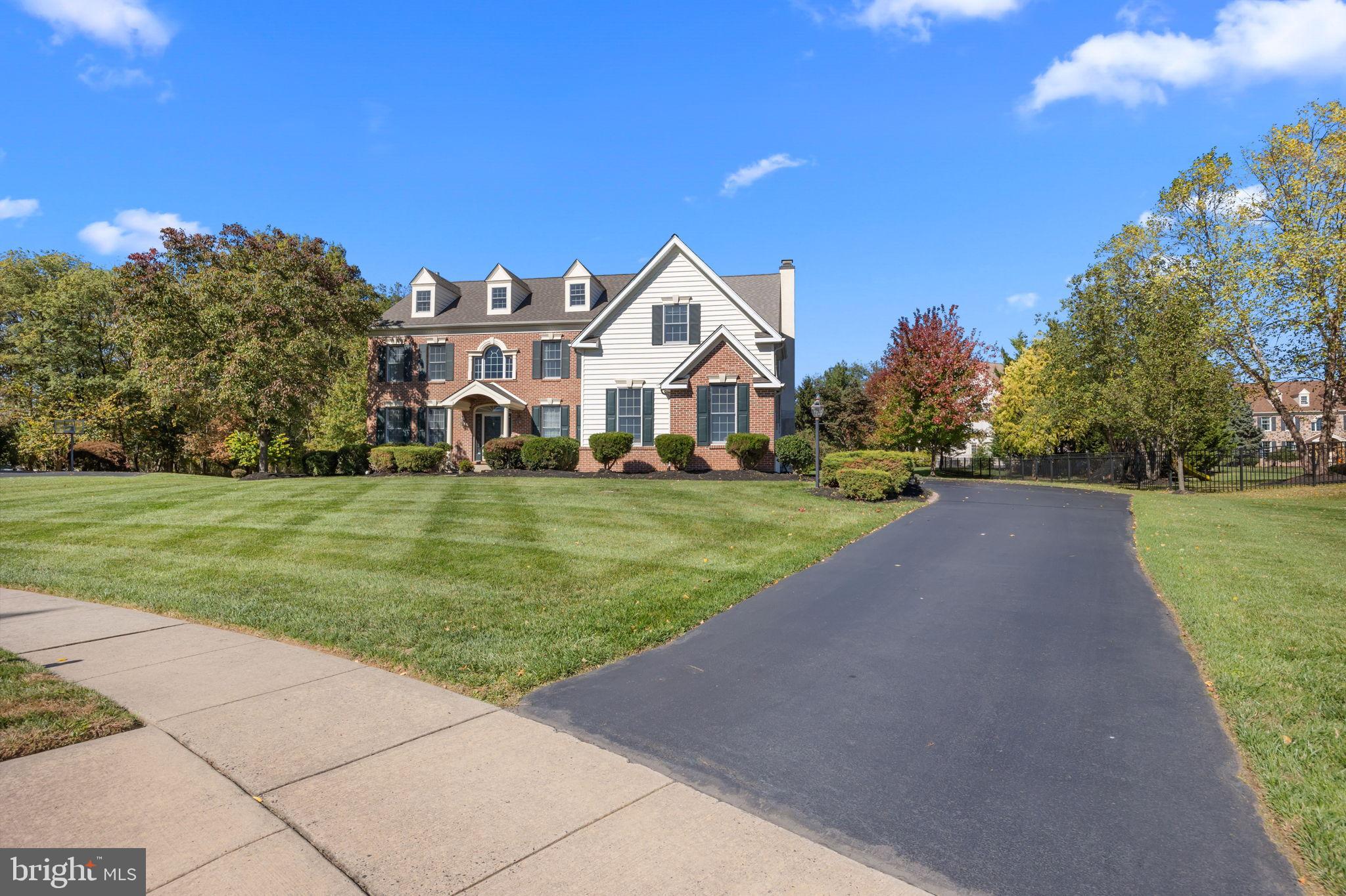 1120 KINGSLEY HALL DRIVE