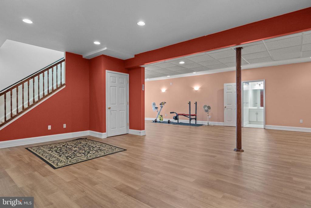 1120 KINGSLEY HALL DRIVE