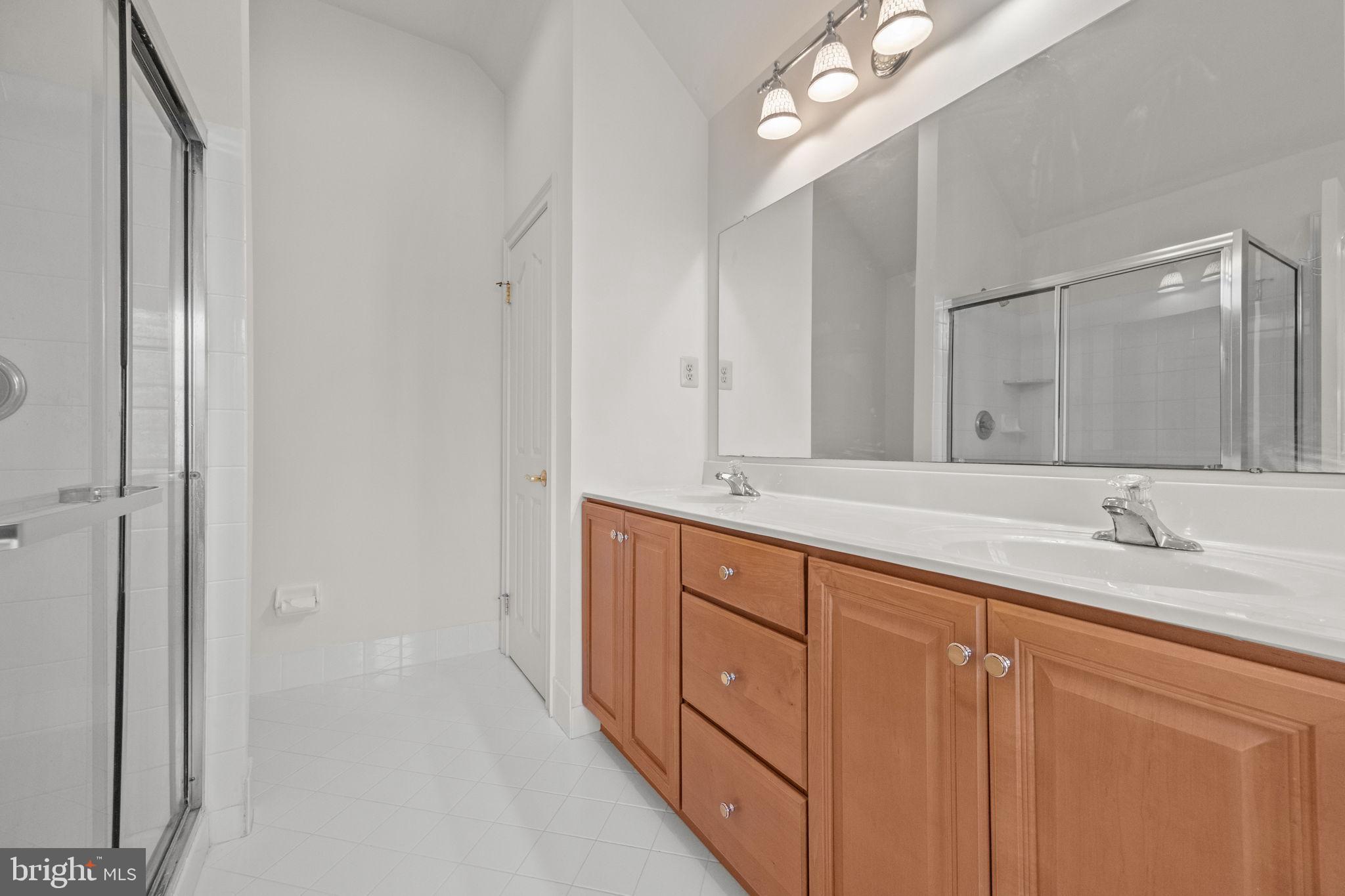 1120 KINGSLEY HALL DRIVE