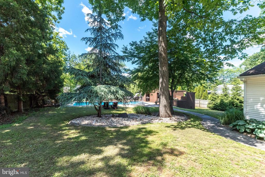 117 HEARTWOOD DRIVE