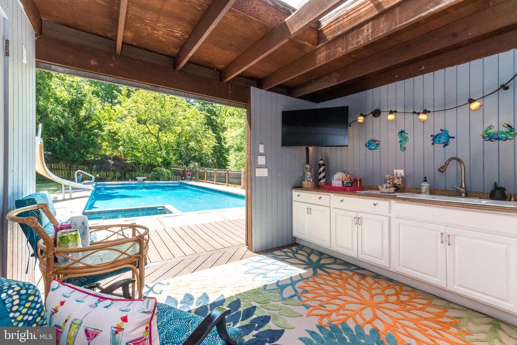 117 HEARTWOOD DRIVE