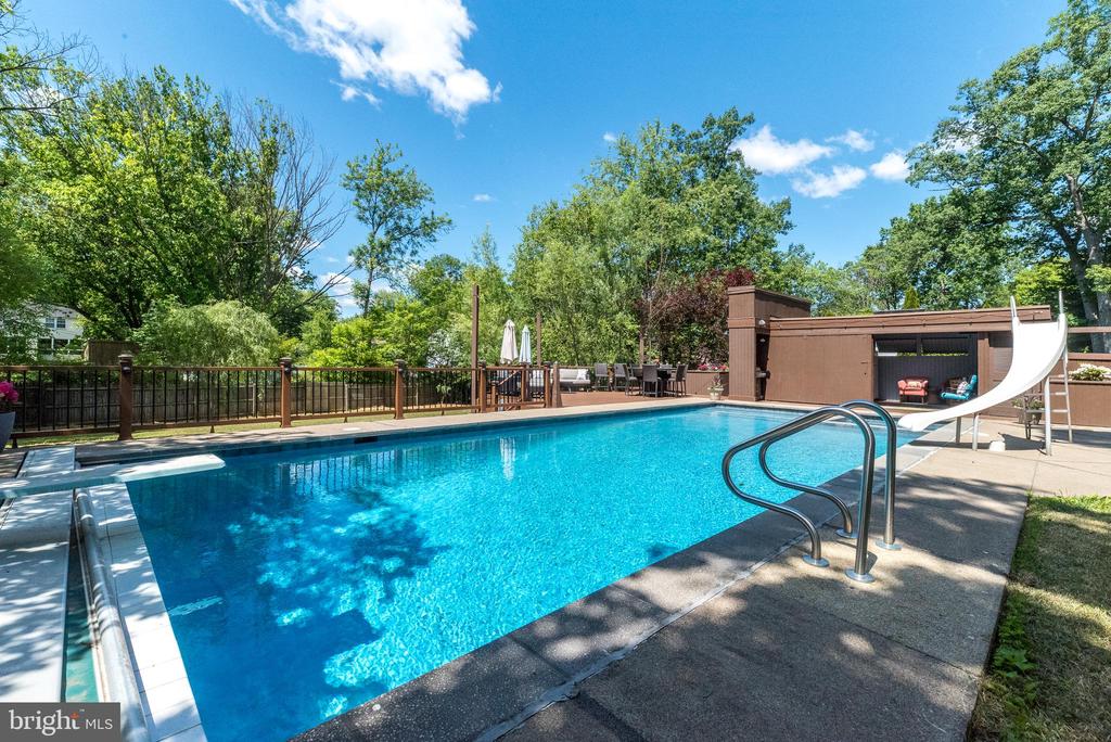 117 HEARTWOOD DRIVE