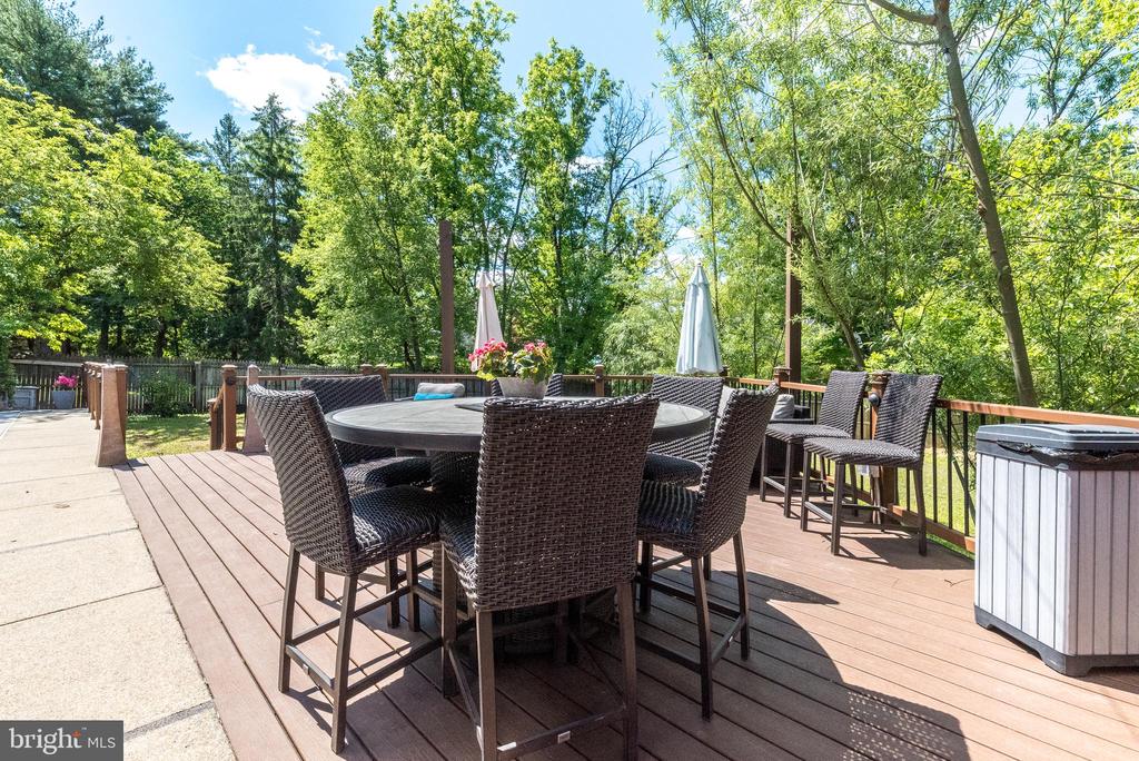 117 HEARTWOOD DRIVE
