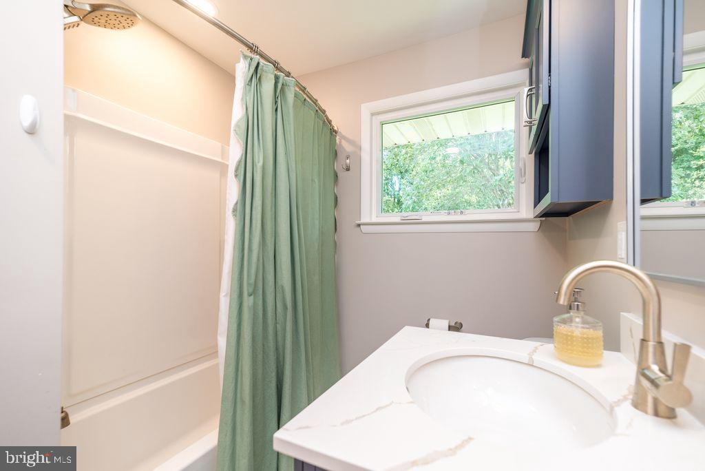16 LANTERN LANE Unit:           