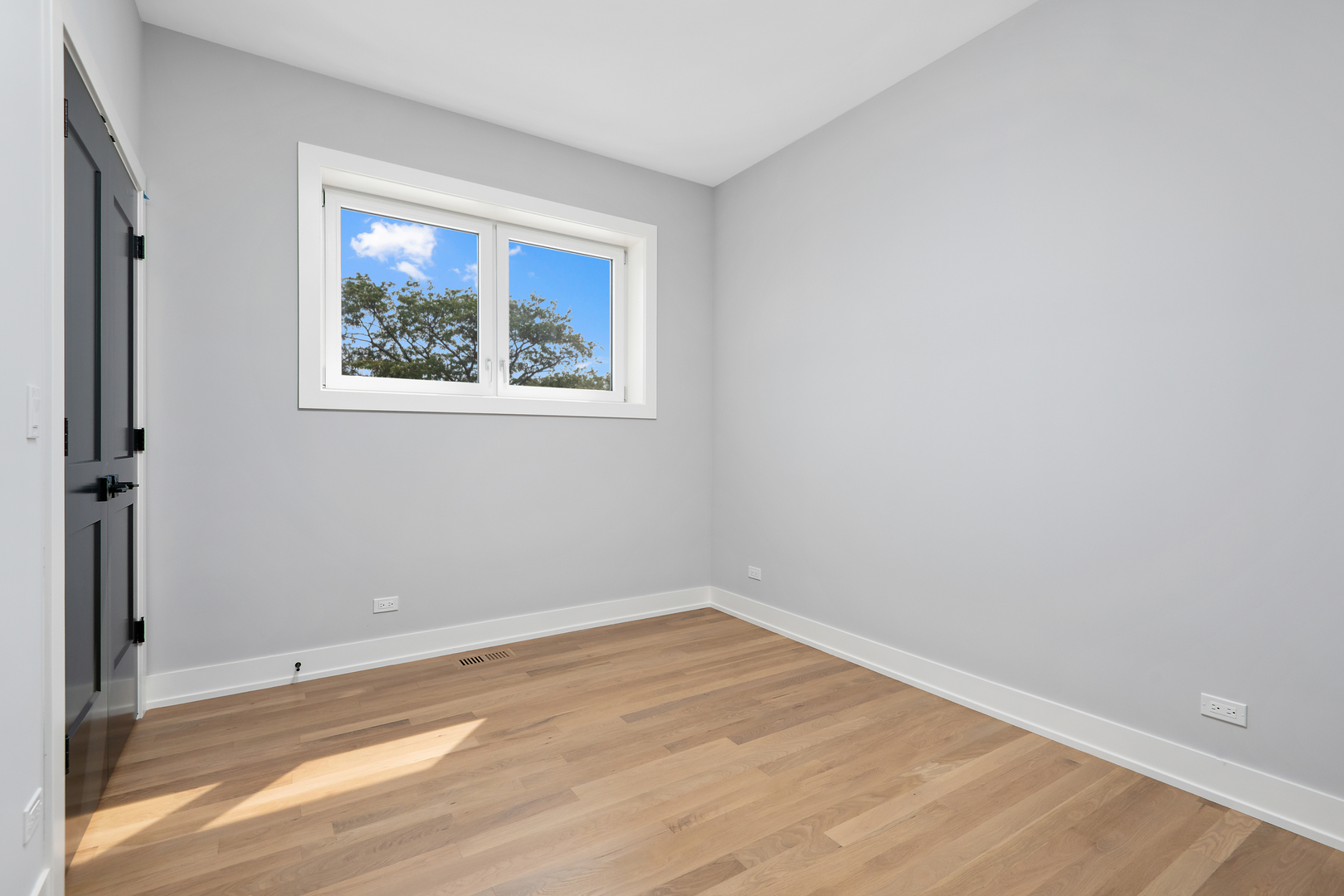 2913 W Belmont Avenue Unit: 3B