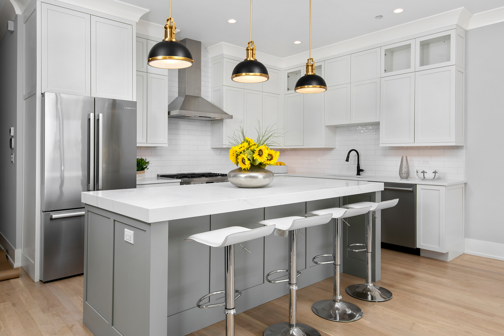 2913 W Belmont Avenue Unit: 3B