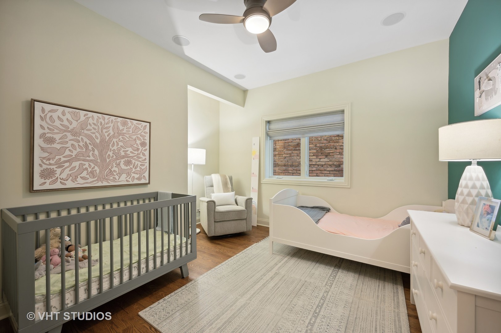 1756 N Mohawk Street Unit: 1E