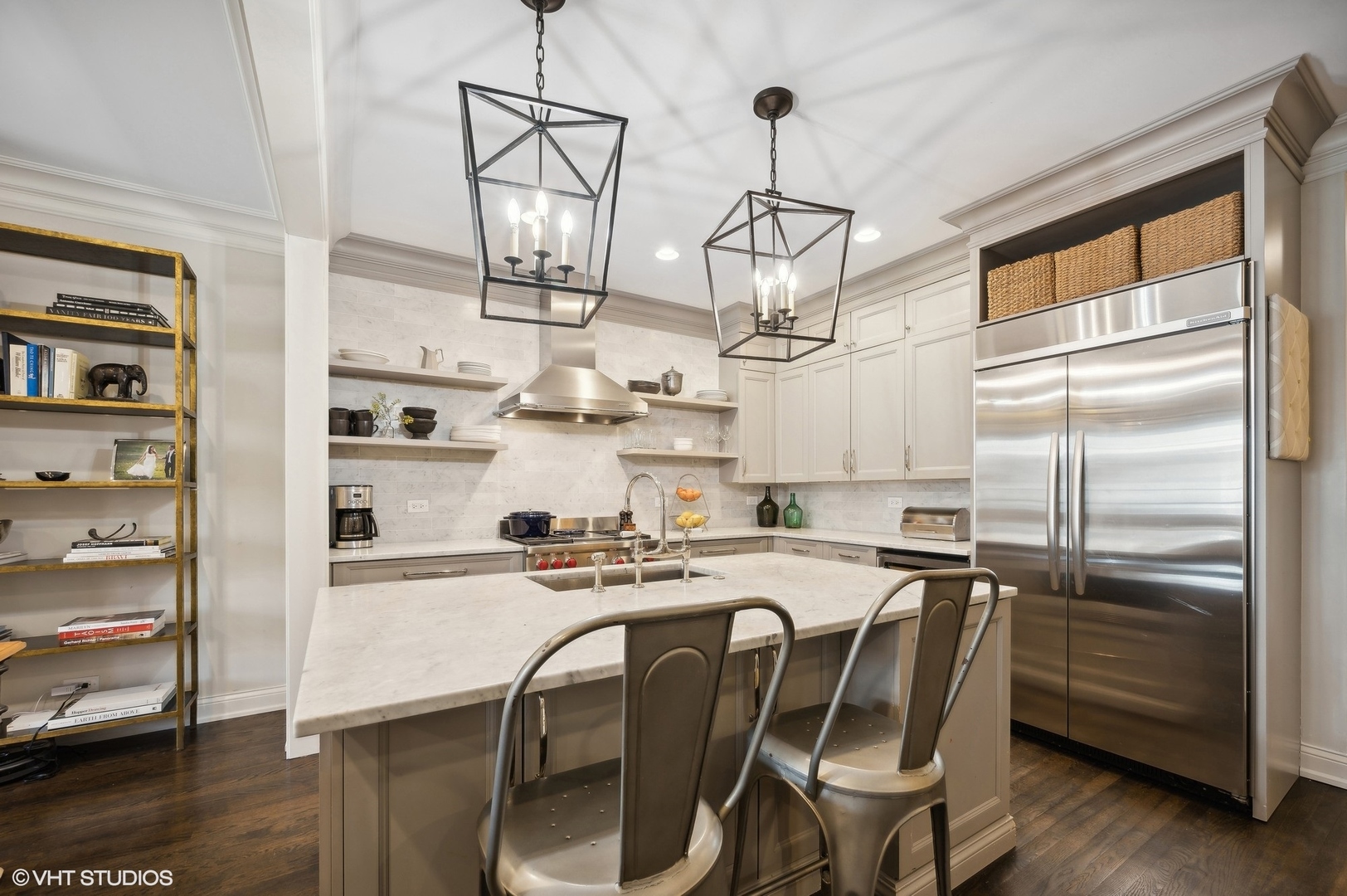 2050 N Mohawk Street Unit: 1