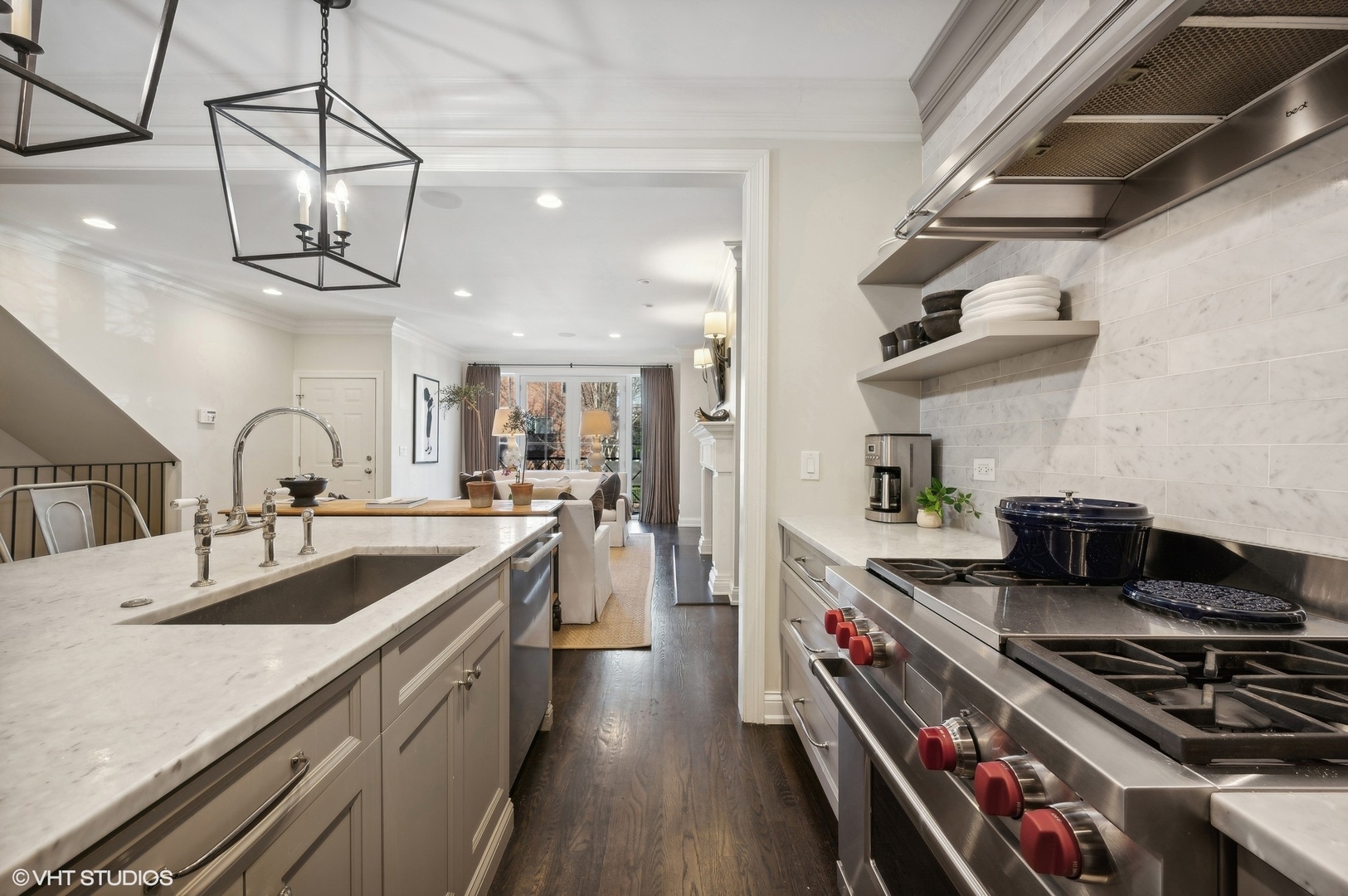 2050 N Mohawk Street Unit: 1