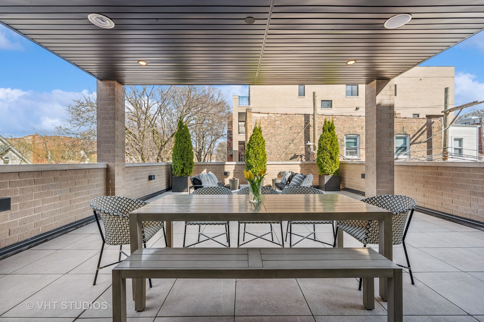 1355 W Wrightwood Avenue Unit: 2