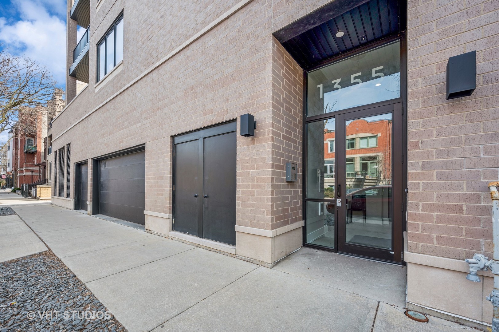 1355 W Wrightwood Avenue Unit: 2
