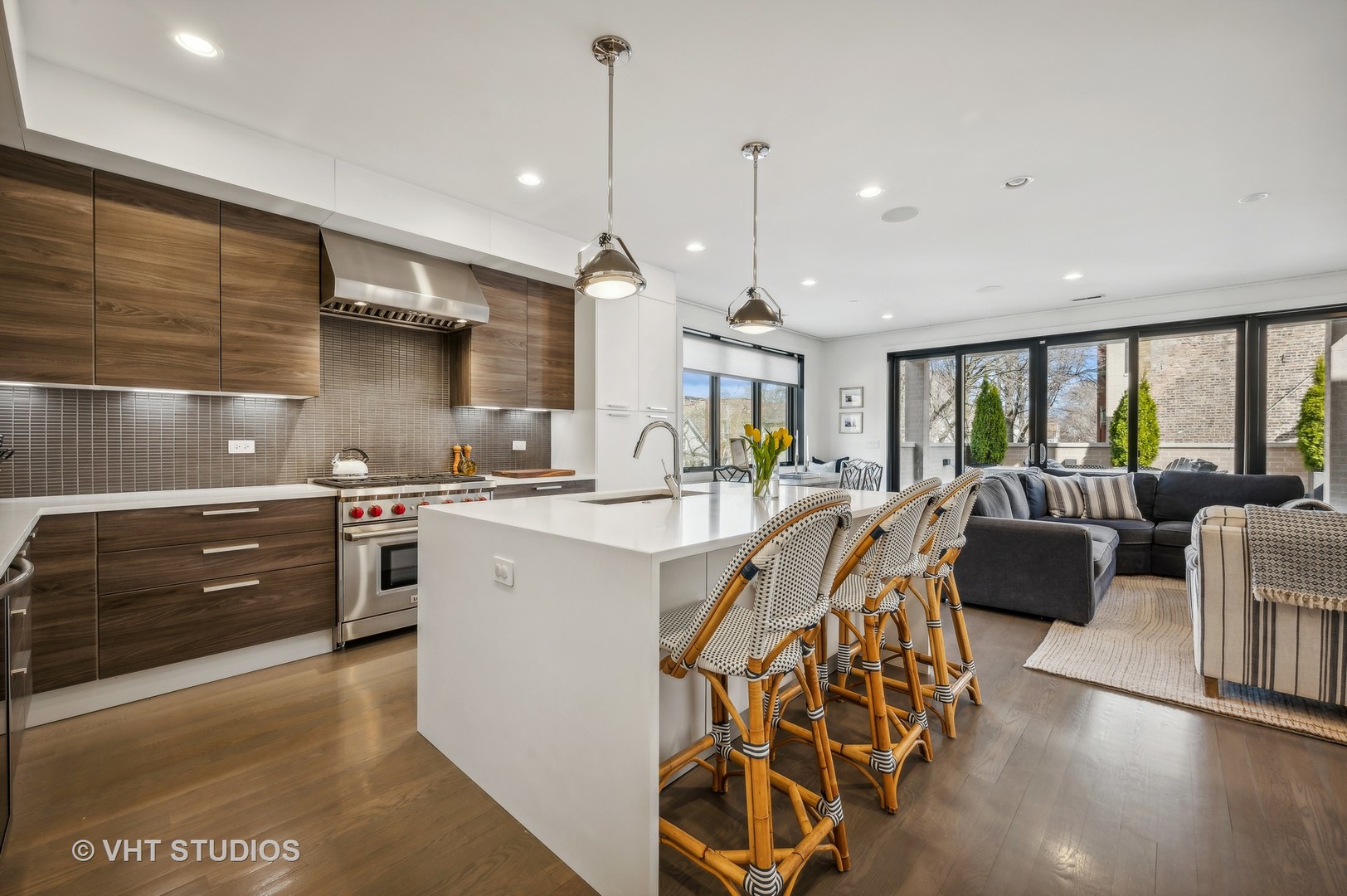 1355 W Wrightwood Avenue Unit: 2