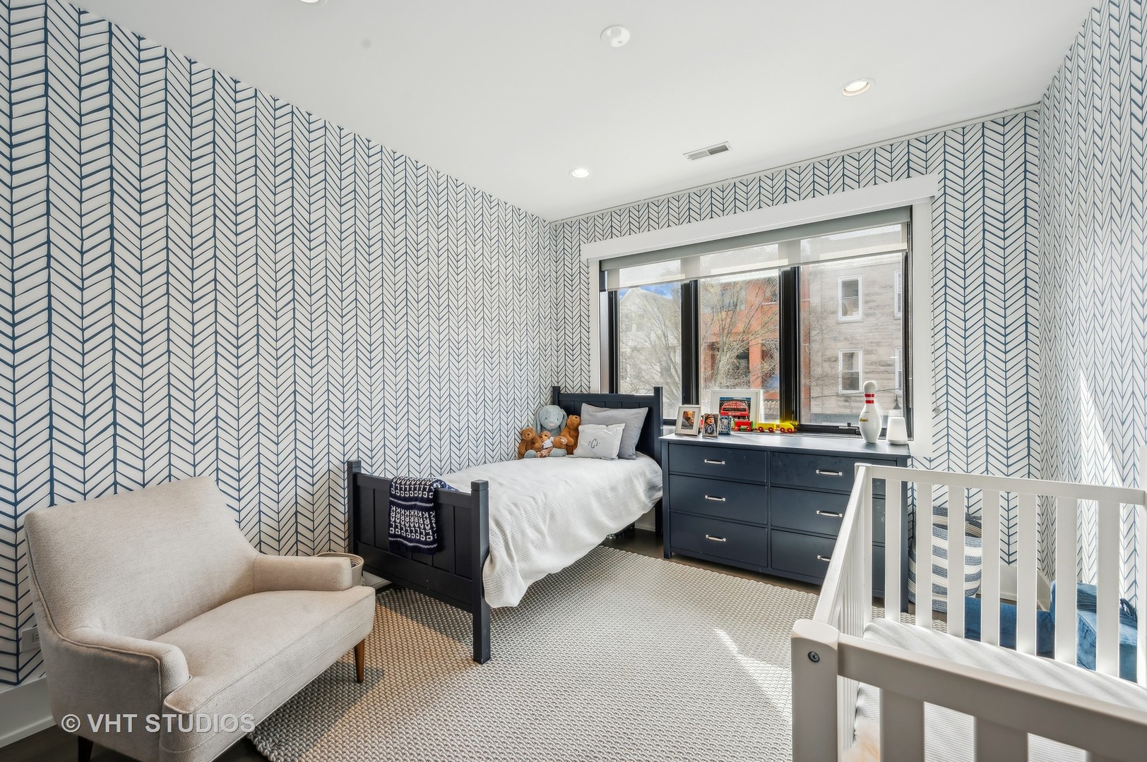 1355 W Wrightwood Avenue Unit: 2