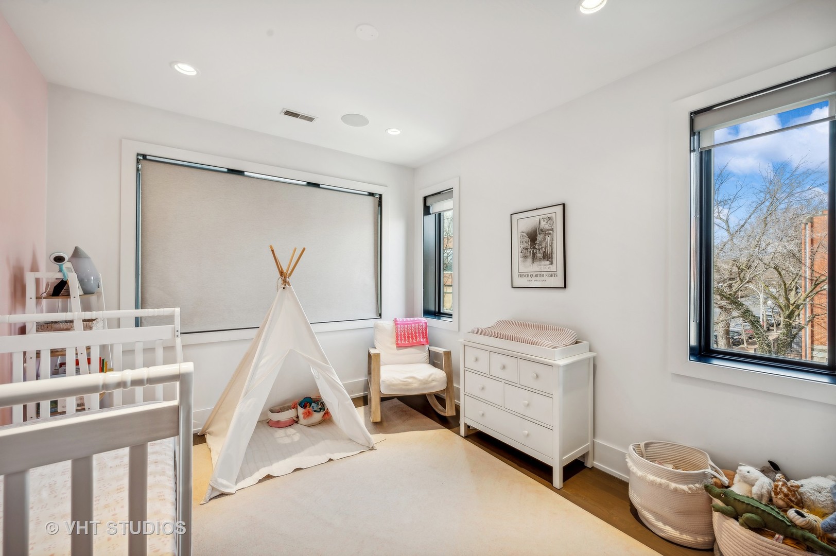 1355 W Wrightwood Avenue Unit: 2