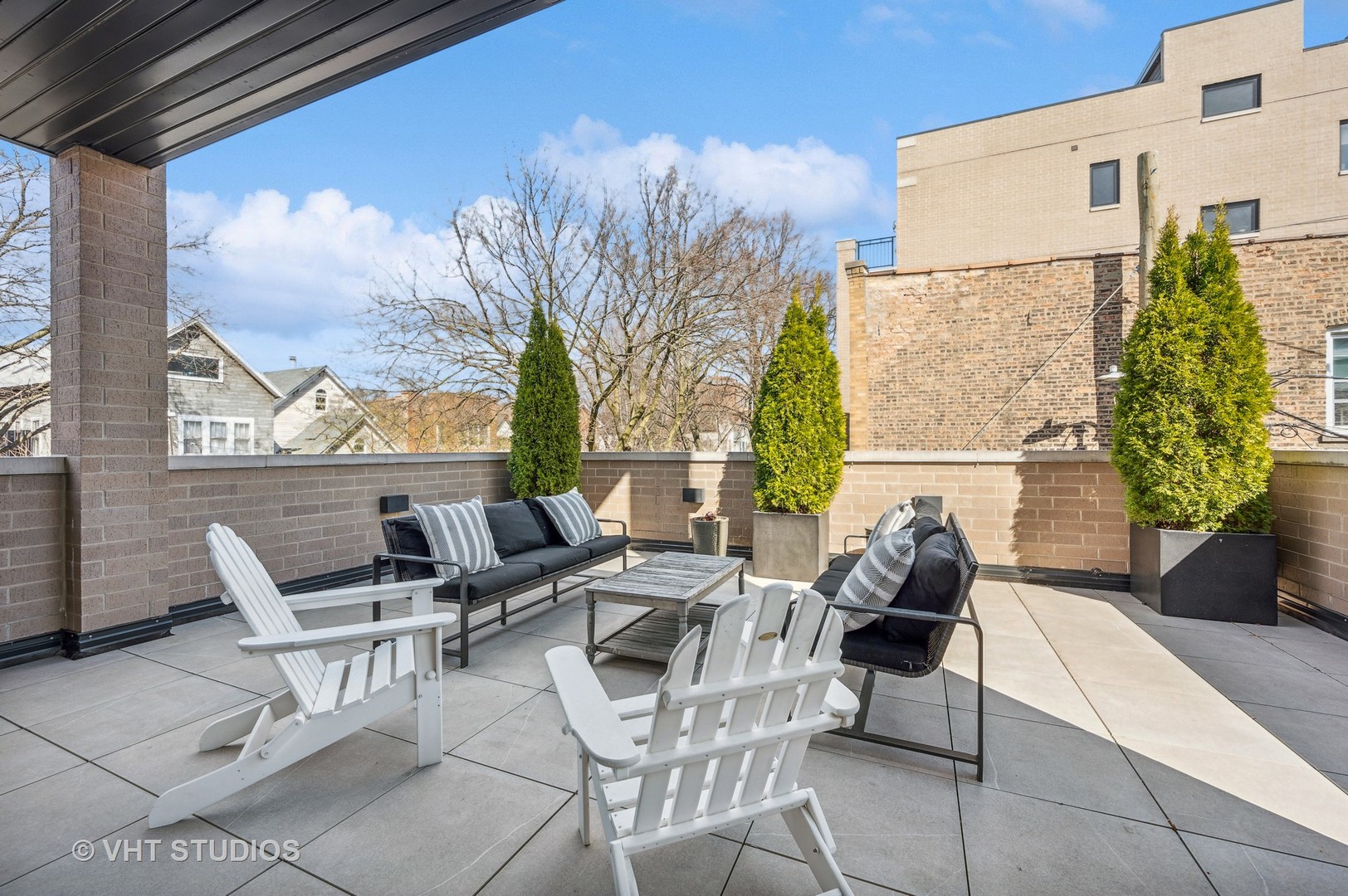 1355 W Wrightwood Avenue Unit: 2