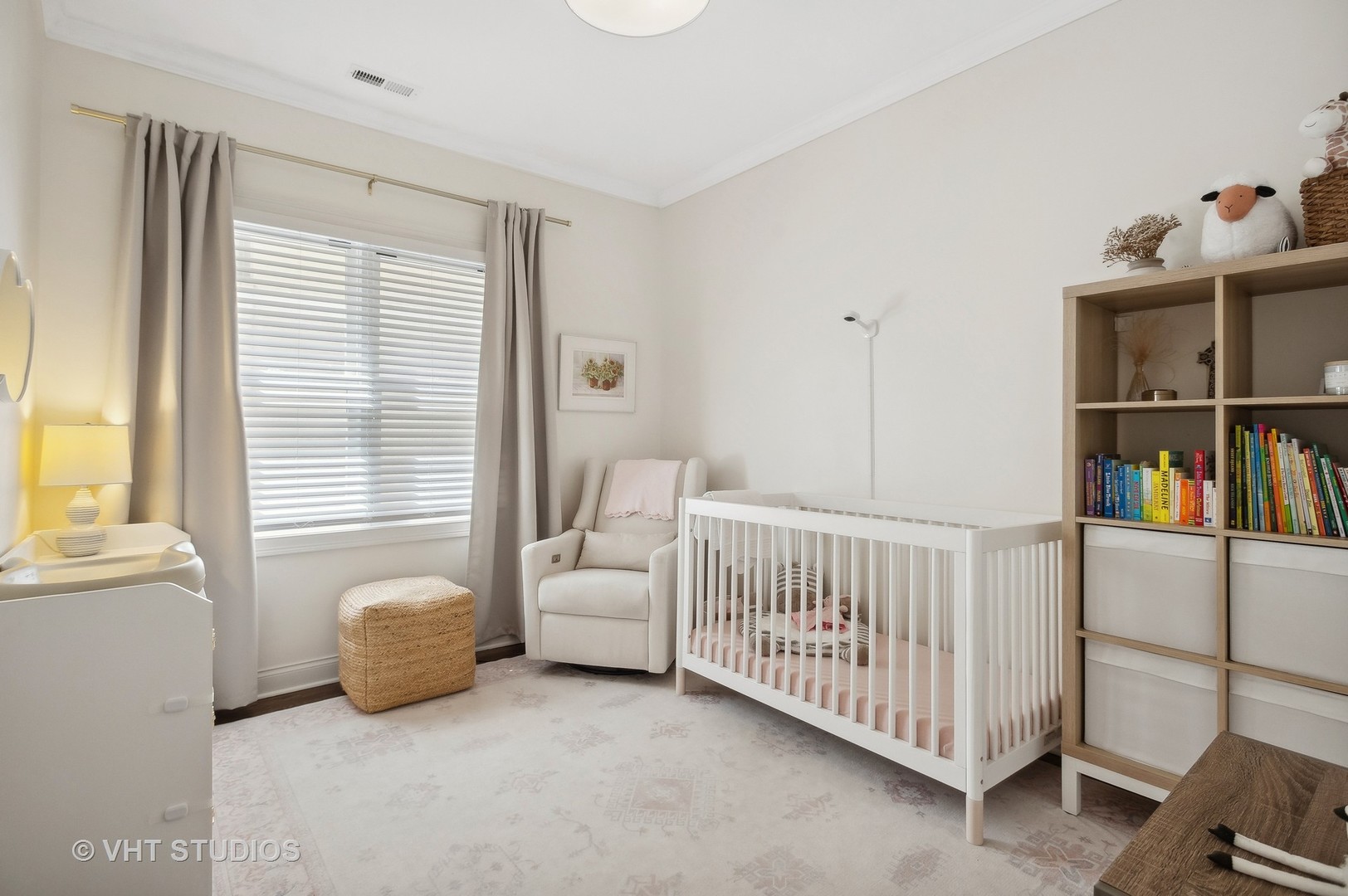 842 W Diversey Parkway Unit: 3W