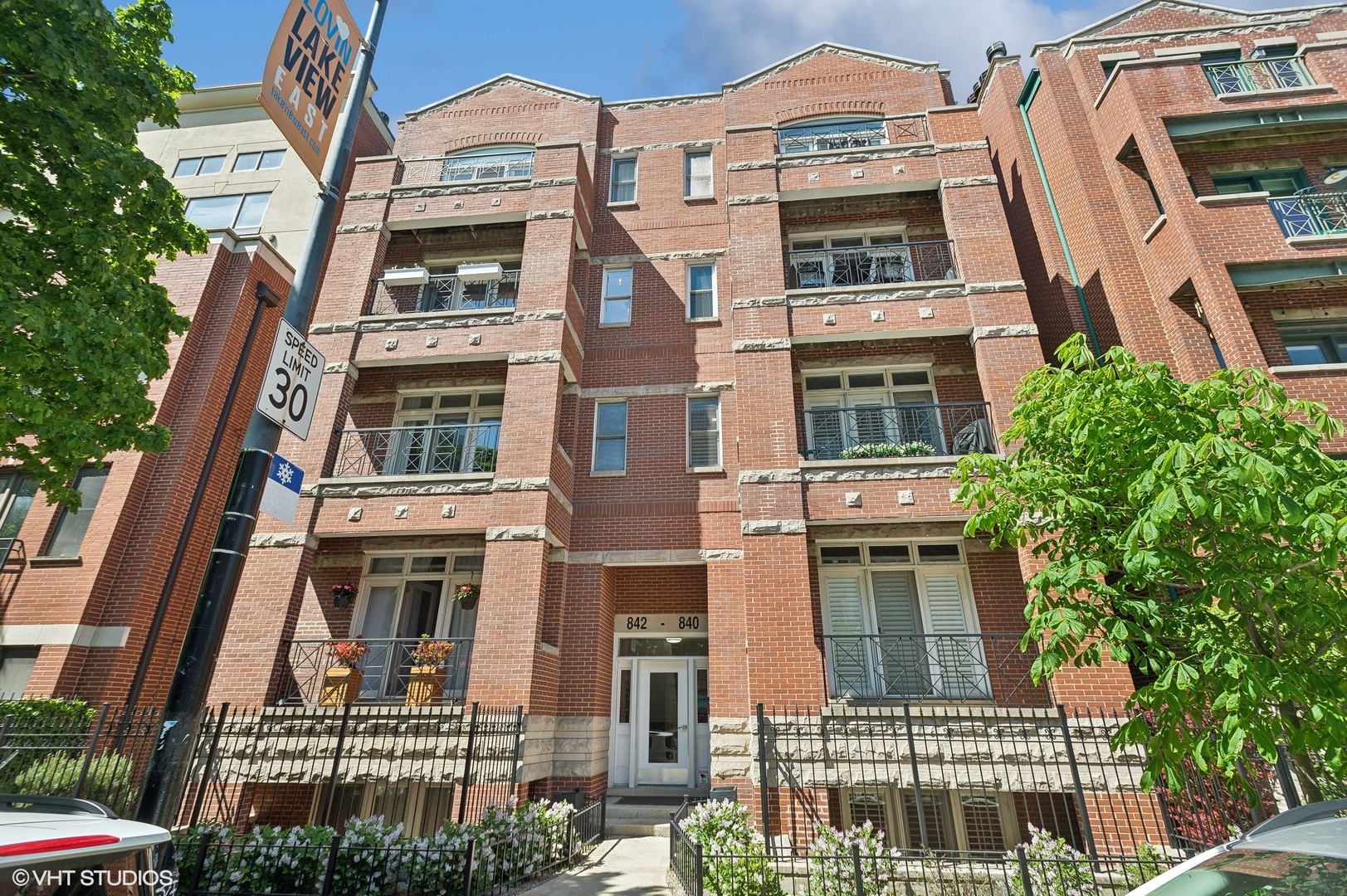 842 W Diversey Parkway Unit: 3W