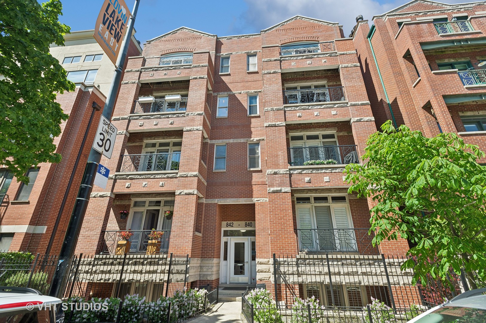 842 W Diversey Parkway Unit: 3W