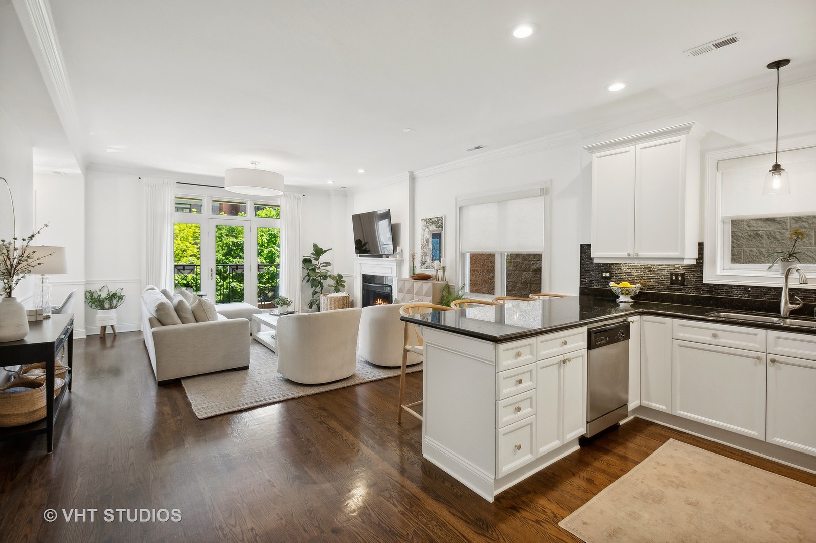 842 W Diversey Parkway Unit: 3W