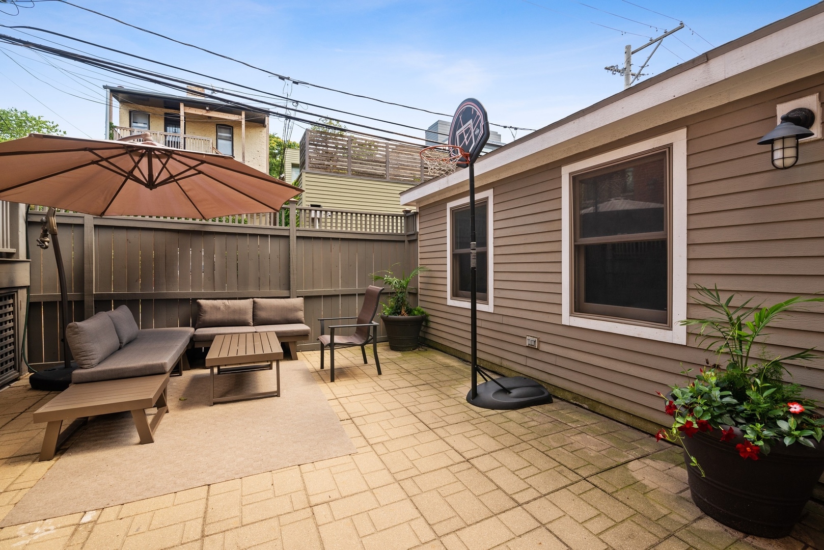 515 W Grant Place