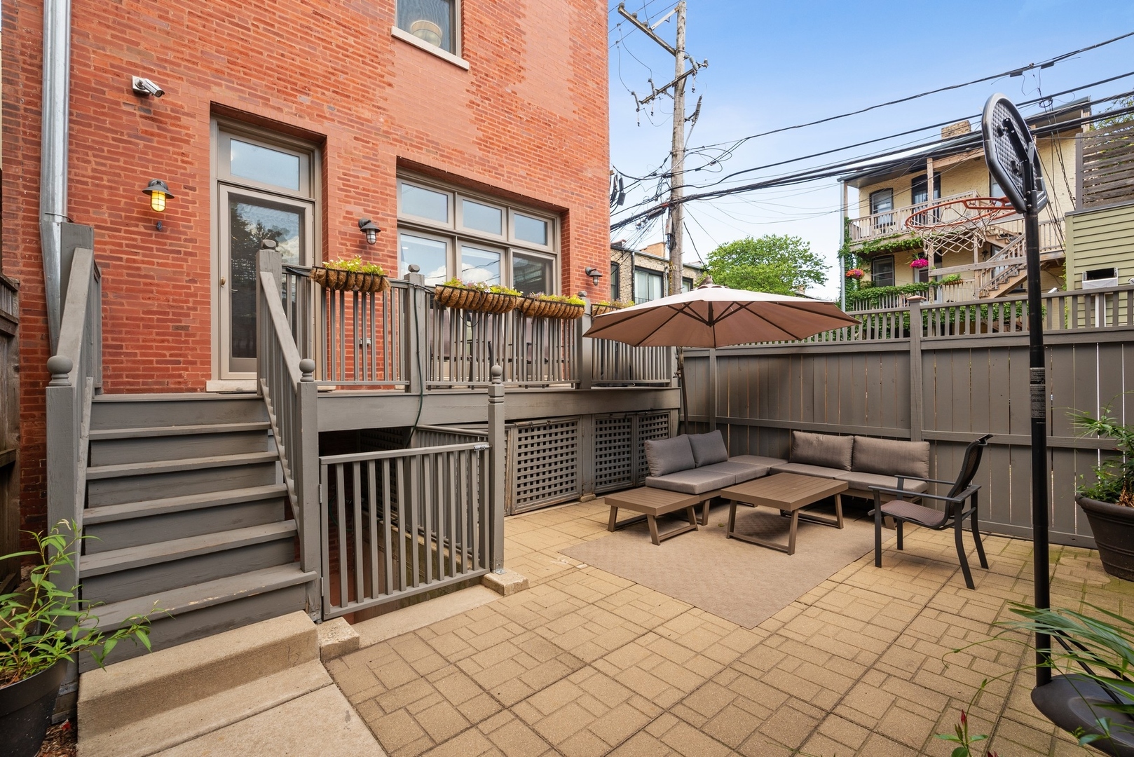 515 W Grant Place