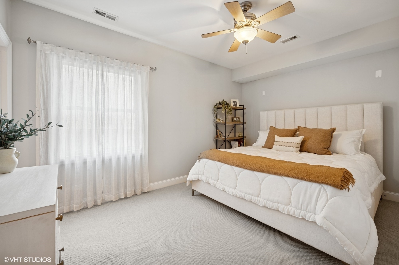 1547 N Hudson Avenue Unit: 1