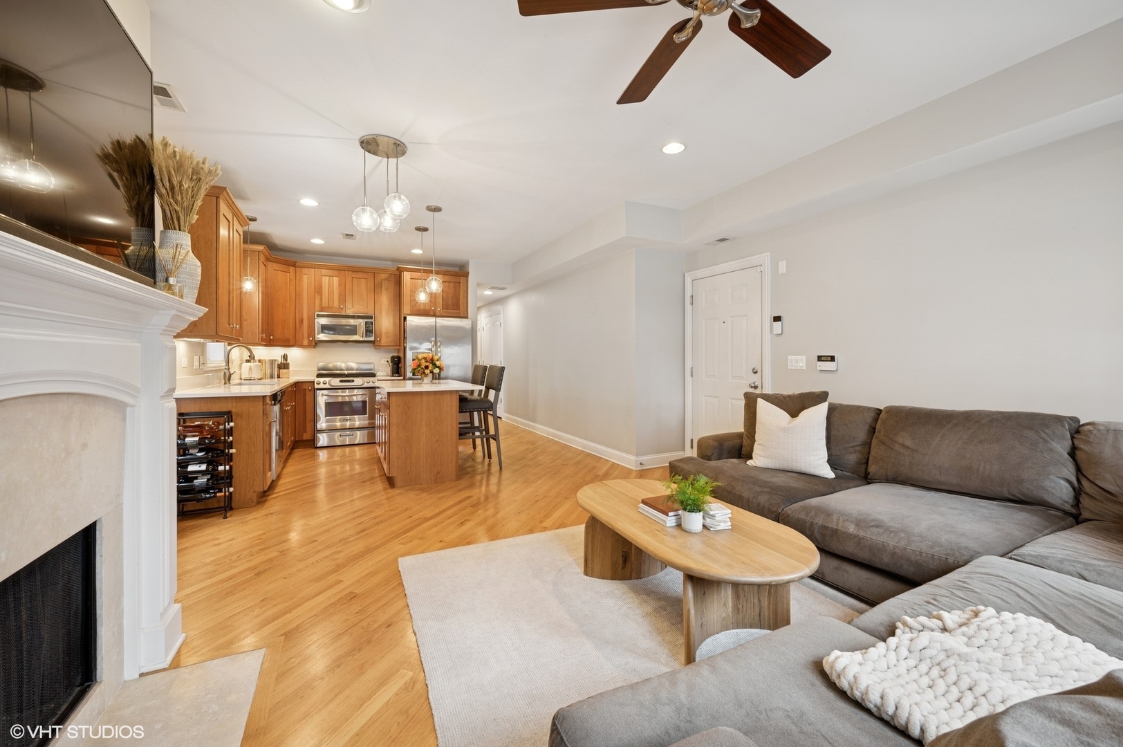 1547 N Hudson Avenue Unit: 1