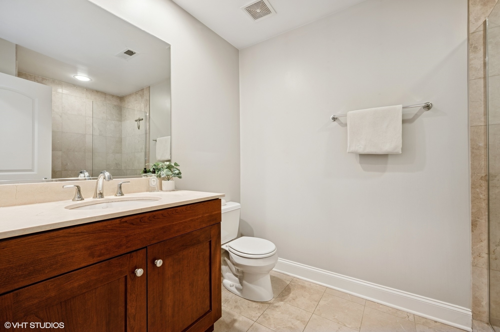 1547 N Hudson Avenue Unit: 1
