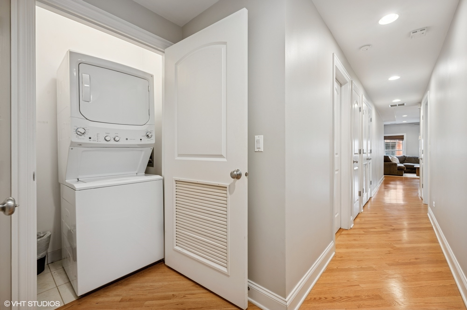 1547 N Hudson Avenue Unit: 1