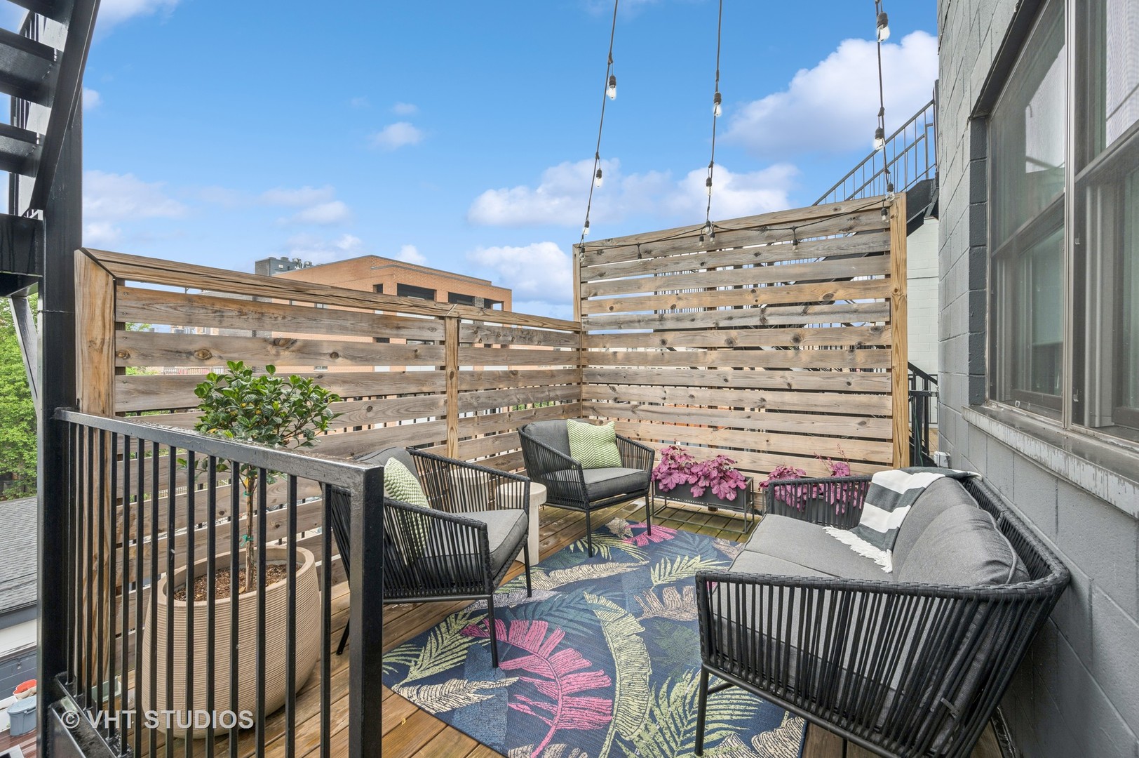 2125 N Mozart Street Unit: 3