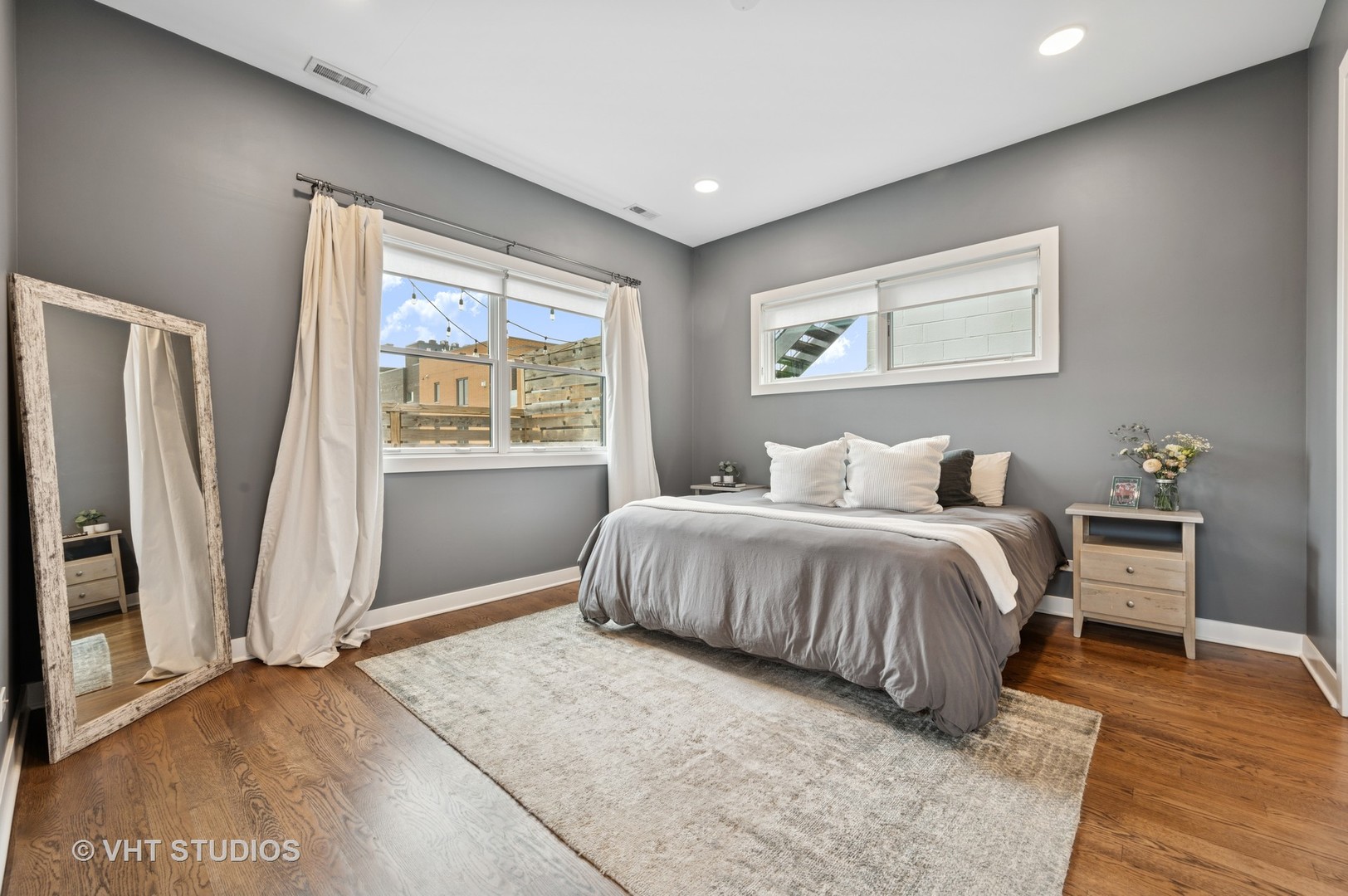 2125 N Mozart Street Unit: 3