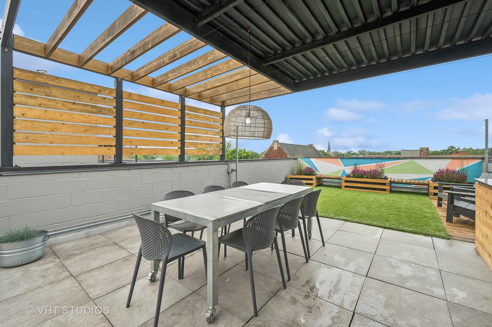 2125 N Mozart Street Unit: 3