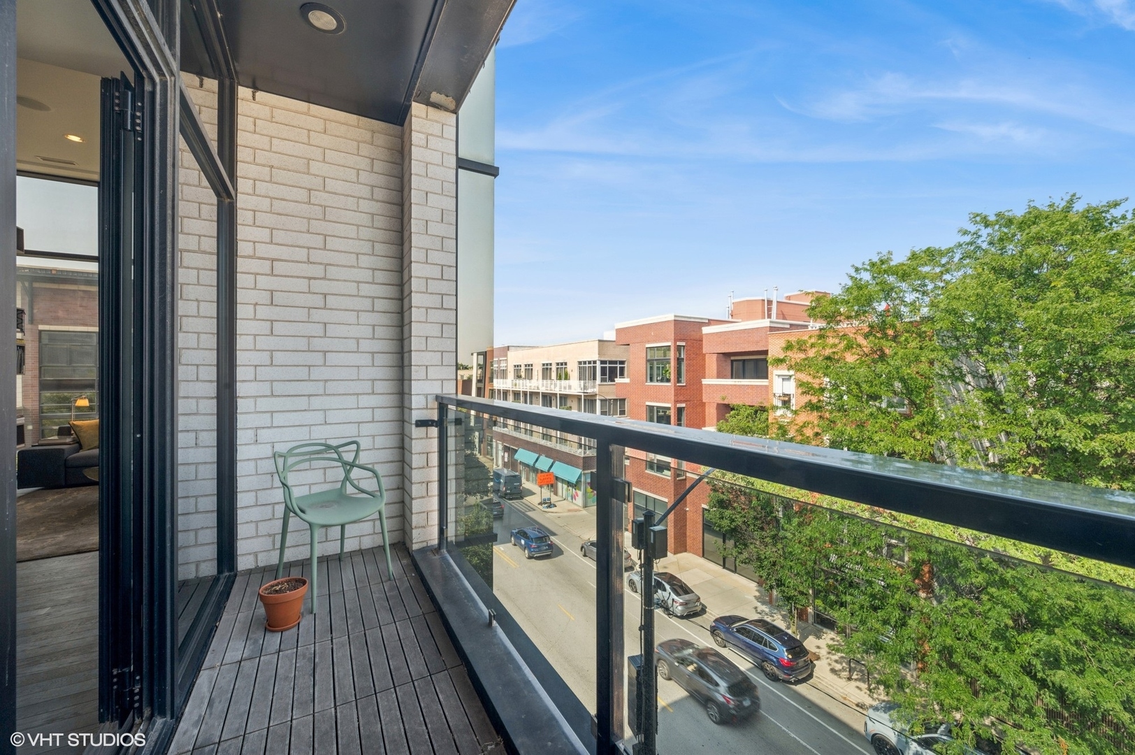 2138 N Damen Avenue Unit: 4