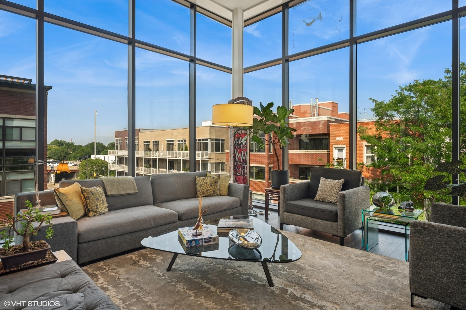 2138 N Damen Avenue Unit: 4