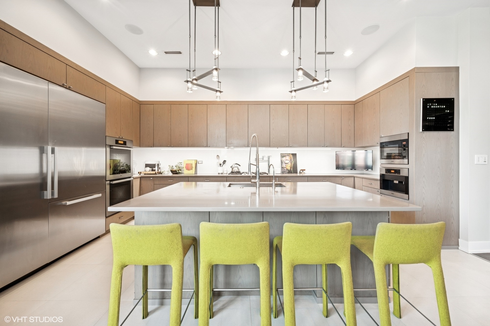 2138 N Damen Avenue Unit: 4
