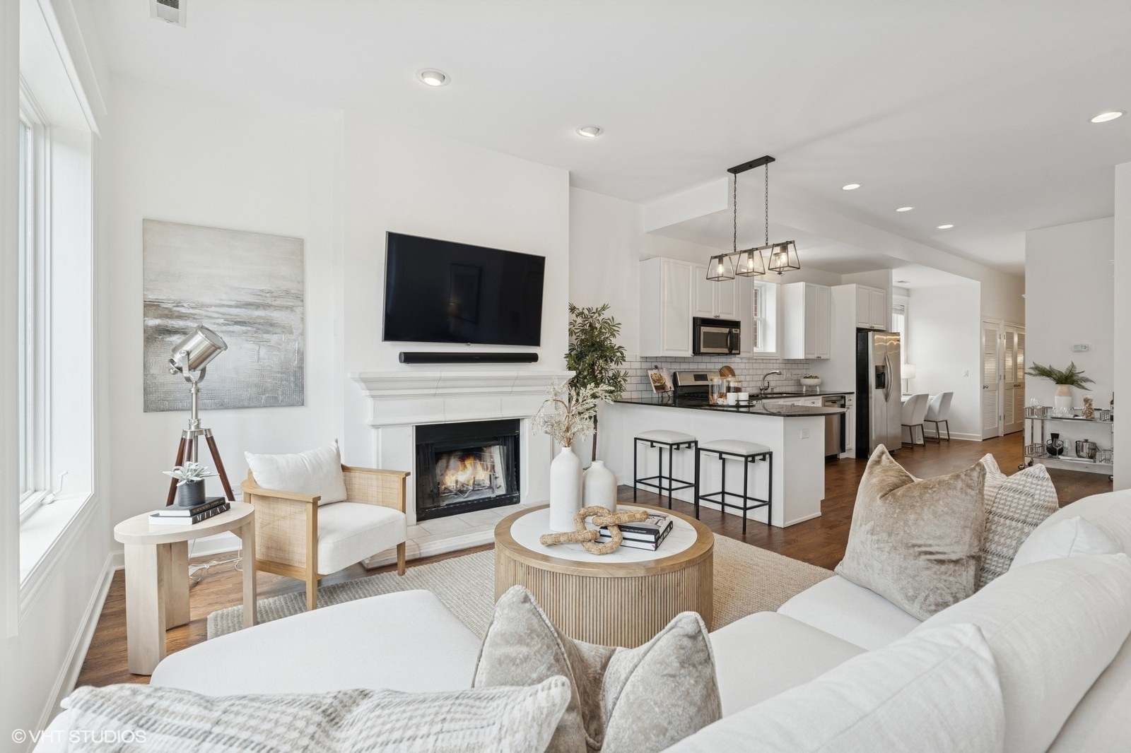 1136 W Fullerton Avenue Unit: 2